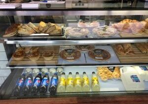 cafe-display-fridge